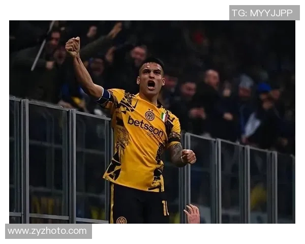 国米与曼联友谊赛战平双方精彩瞬间引发全场热烈反响