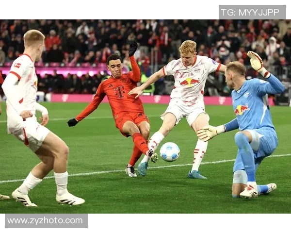 西甲激战：拜仁与莱比锡1比1平局补时进球引发全场狂欢