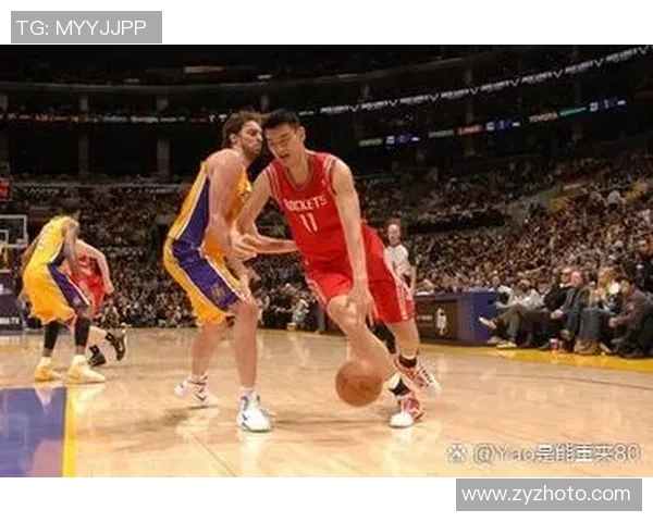 姚明标准身材的魅力与影响力探讨：篮球巨星如何塑造完美身形与职业生涯