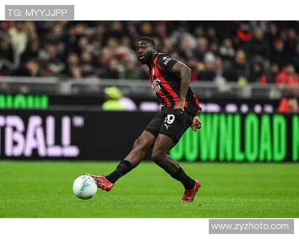 意甲激战：AC米兰逆转本菲卡争议判罚引发全场热议