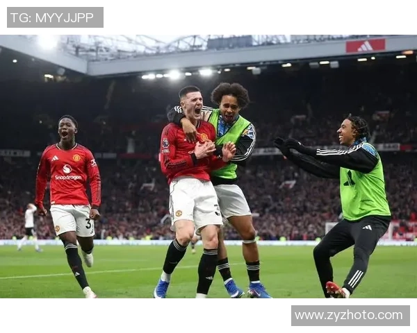 英超焦点战曼联小胜皇马争议判罚引发全场热议