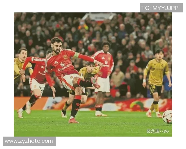 世界杯精彩对决曼联凭借帽子戏法战胜巴萨战术解析引发全场热议