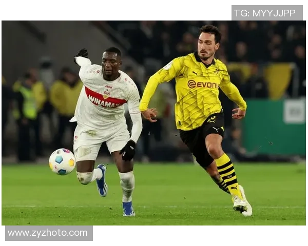 德甲激战尤文图斯狂胜曼联6比2补时进球点燃全场激情