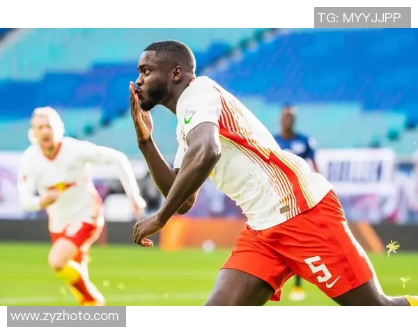 里昂大胜拜仁3-0上演帽子戏法点燃全场激情